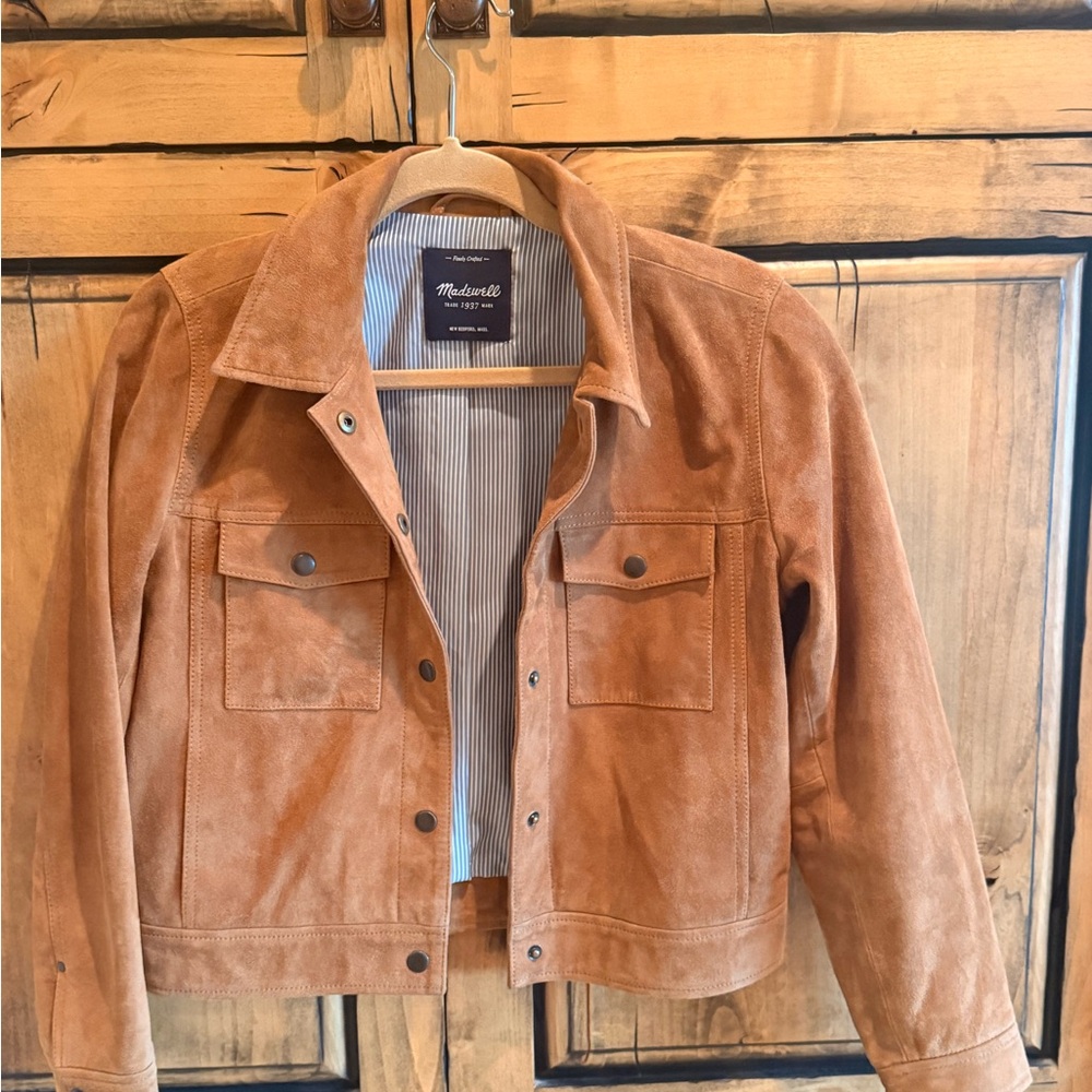 Women’s Tan Suede Jacket